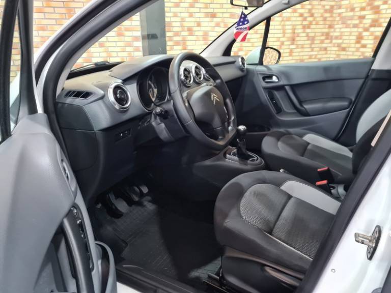 CITROËN - C3 - 2016/2017 - Branca - R$ 46.900,00