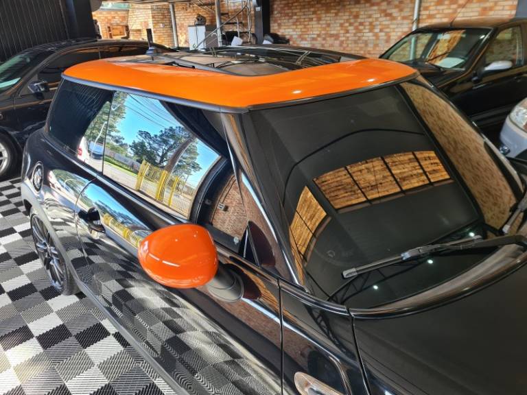 MINI - COOPER - 2016/2017 - Preta - R$ 114.900,00