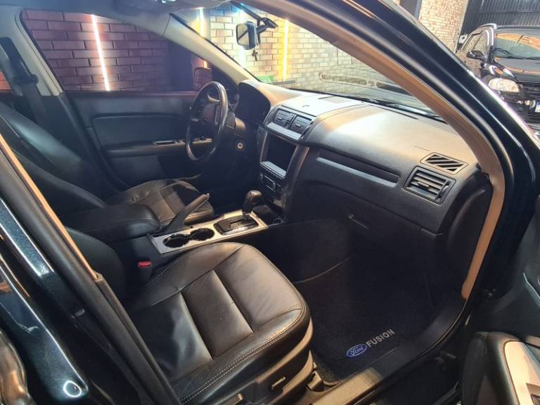 FORD - FUSION - 2009/2010 - Preta - R$ 54.500,00