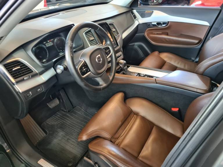 VOLVO - XC90 - 2018/2018 - Cinza - R$ 189.900,00