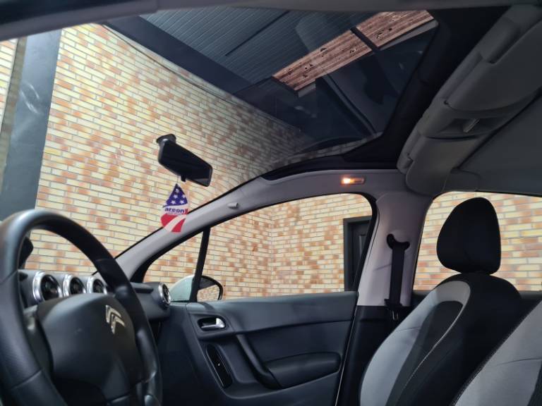 CITROËN - C3 - 2016/2017 - Branca - R$ 46.900,00