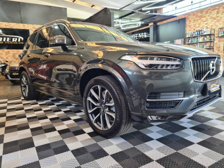 VOLVO - XC90 - 2018/2018 - Cinza - R$ 189.900,00