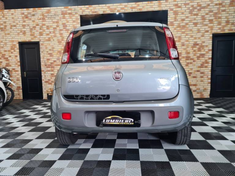 FIAT - UNO - 2012/2012 - Cinza - R$ 33.900,00