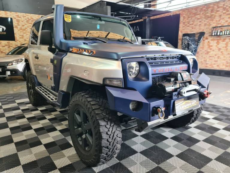 TROLLER - T4 - 2019/2020 - Azul - R$ 254.900,00