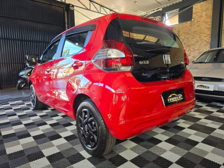 FIAT - MOBI - 2017/2018 - Vermelha - R$ 43.900,00
