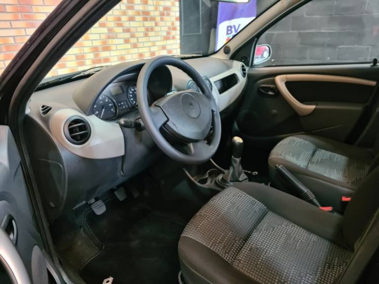 RENAULT - SANDERO - 2009/2009 - Preta - R$ 26.900,00