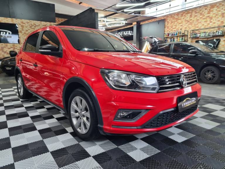 VOLKSWAGEN - GOL - 2017/2018 - Vermelha - R$ 51.900,00