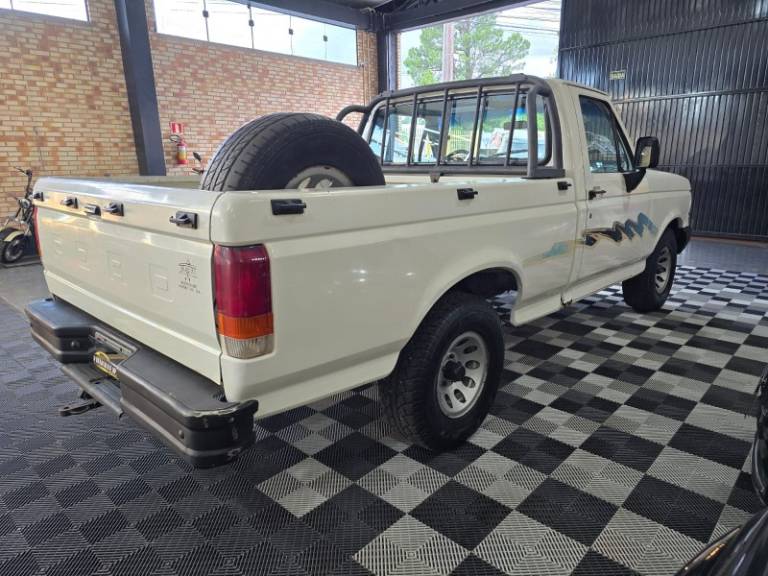 FORD - F-1000 - 1992/1993 - Branca - Sob Consulta