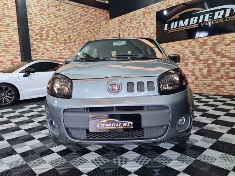 FIAT - UNO - 2012/2012 - Cinza - R$ 33.900,00