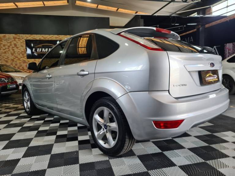 FORD - FOCUS - 2013/2013 - Prata - R$ 47.500,00