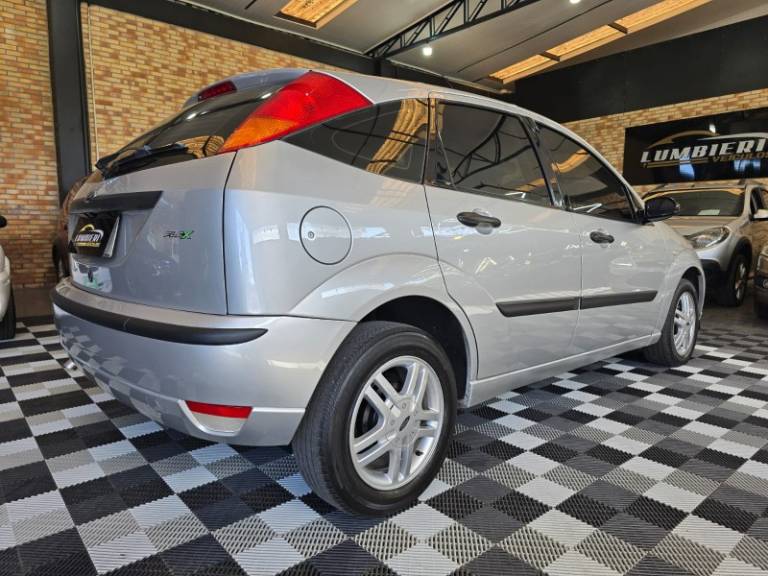 FORD - FOCUS - 2008/2008 - Prata - R$ 31.900,00