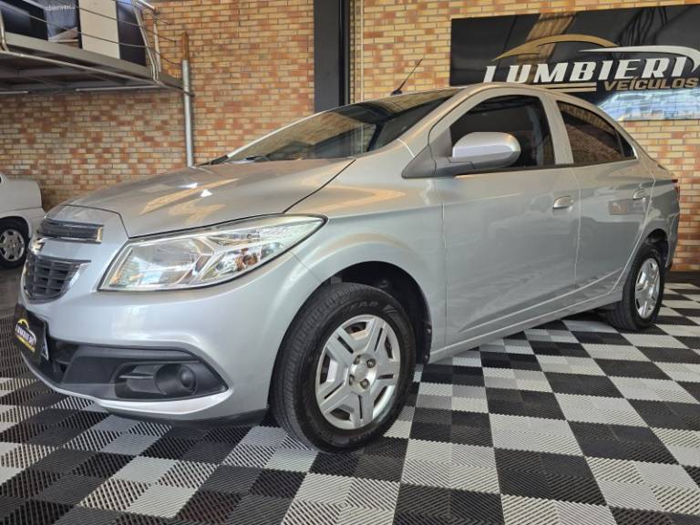 CHEVROLET - PRISMA - 2013/2014 - Prata - R$ 45.900,00