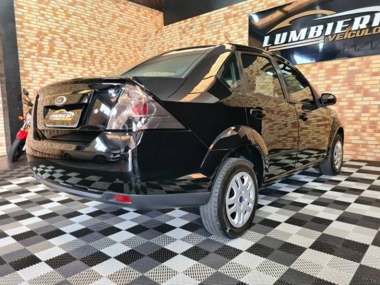 FORD - FIESTA - 2011/2011 - Preta - R$ 33.900,00