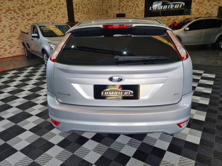 FORD - FOCUS - 2013/2013 - Prata - R$ 47.500,00