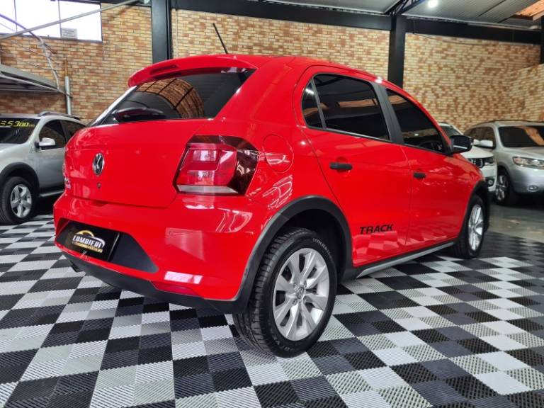 VOLKSWAGEN - GOL - 2017/2018 - Vermelha - R$ 51.900,00