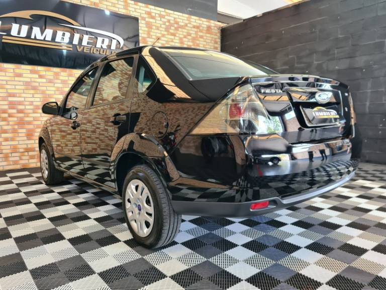FORD - FIESTA - 2011/2011 - Preta - R$ 33.900,00
