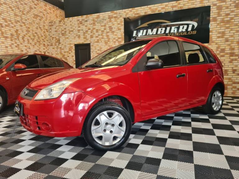 FORD - FIESTA - 2008/2009 - Vermelha - R$ 23.500,00