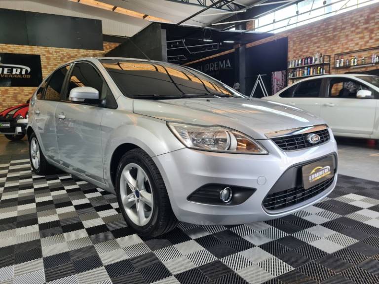 FORD - FOCUS - 2013/2013 - Prata - R$ 47.500,00