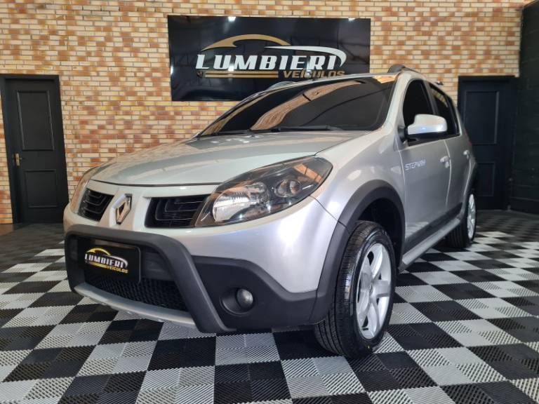 RENAULT - SANDERO - 2008/2009 - Prata - R$ 36.500,00