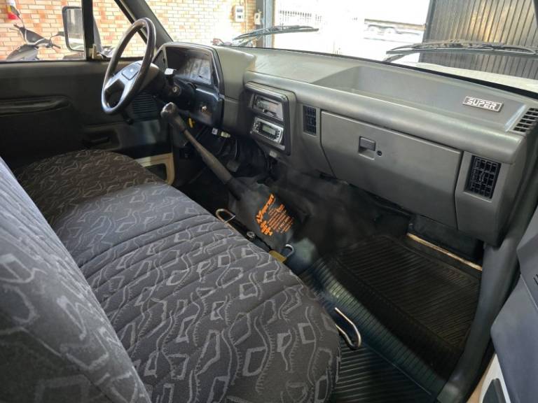 FORD - F-1000 - 1992/1993 - Branca - Sob Consulta