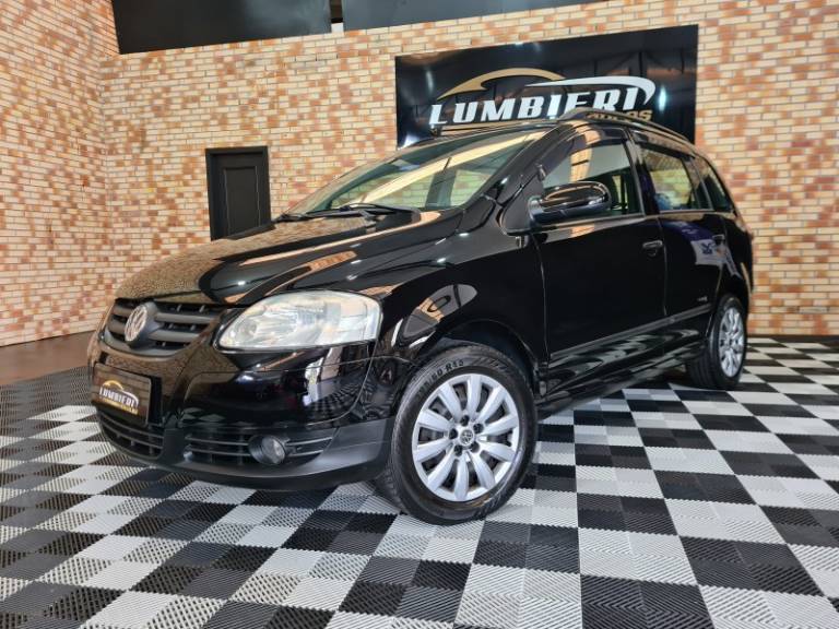 VOLKSWAGEN - SPACEFOX - 2006/2007 - Preta - R$ 32.900,00