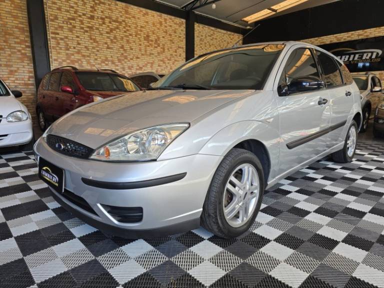 FORD - FOCUS - 2008/2008 - Prata - R$ 31.900,00