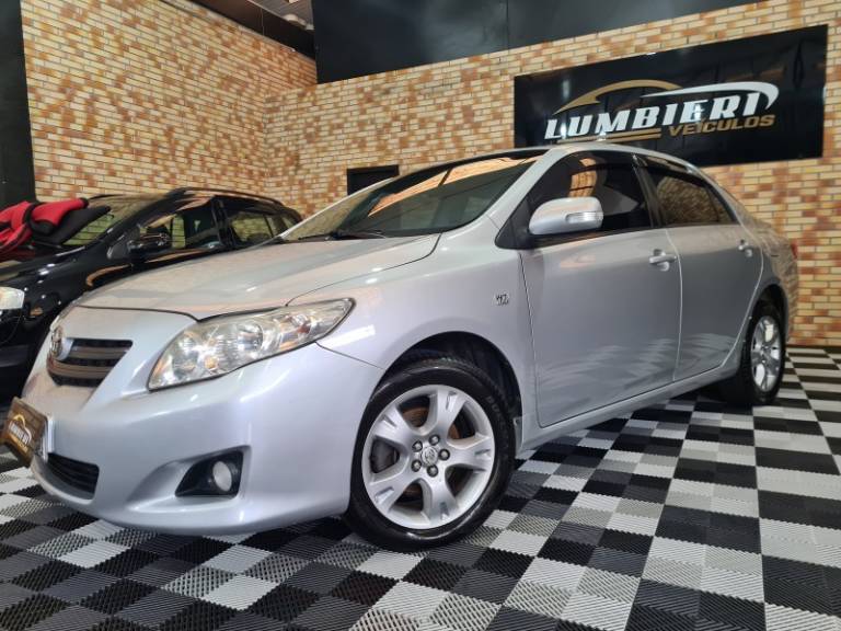 TOYOTA - COROLLA - 2008/2009 - Prata - R$ 53.900,00