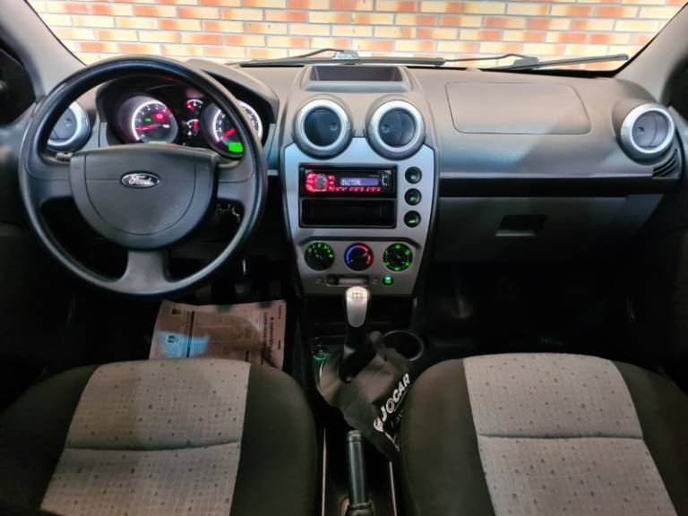 FORD - FIESTA - 2011/2011 - Preta - R$ 33.900,00