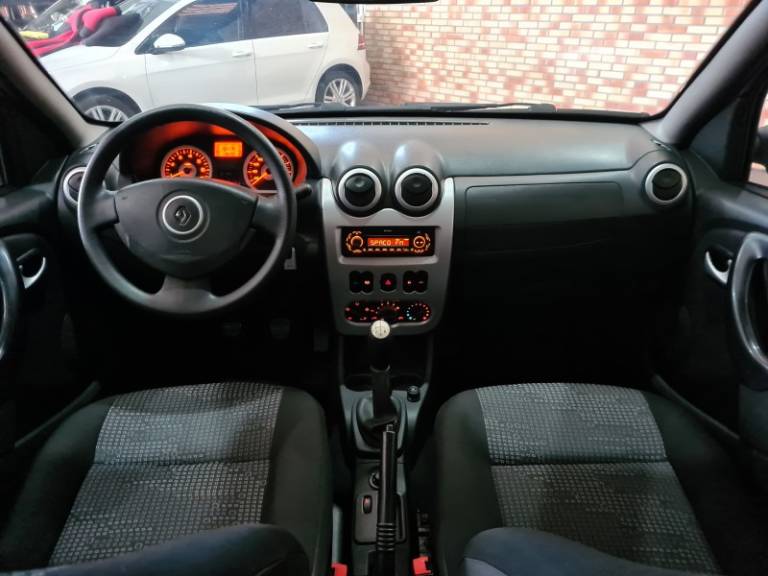RENAULT - SANDERO - 2008/2009 - Prata - R$ 36.500,00