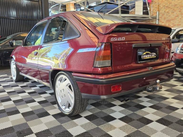 CHEVROLET - KADETT - 1993/1993 - Vermelha - R$ 49.900,00