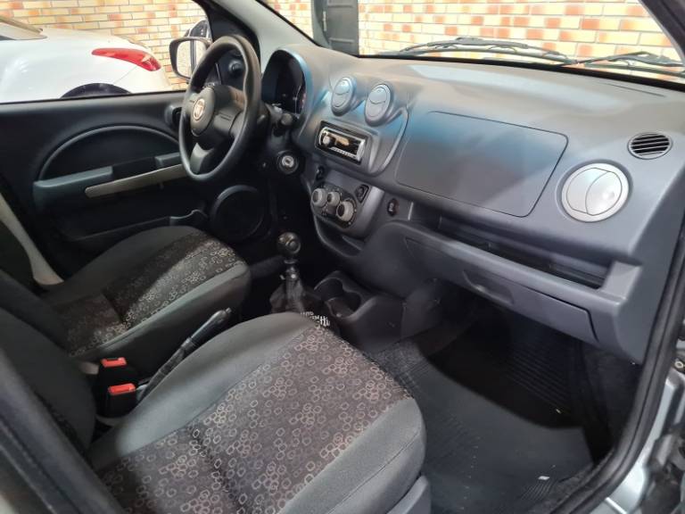 FIAT - UNO - 2012/2012 - Cinza - R$ 33.900,00
