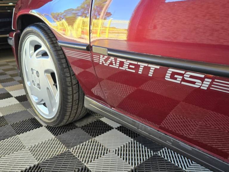 CHEVROLET - KADETT - 1993/1993 - Vermelha - R$ 49.900,00