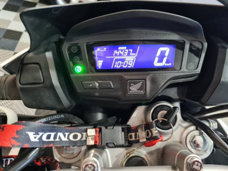 HONDA - NXR 160 - 2021/2022 - Branca - R$ 21.000,00